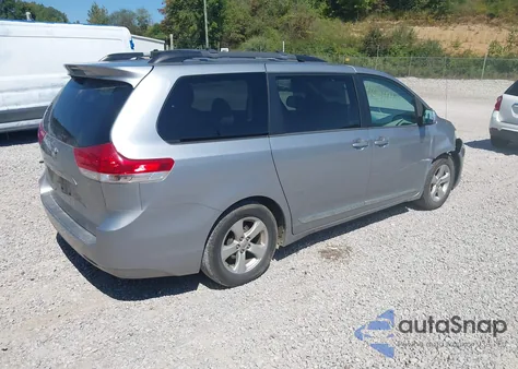 2013 Toyota Sienna Le V6 8 Passenger from USA, damaged, VIN 5TDKK3DC0DS299632